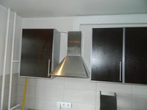 Установка вытяжки на кухне в Одинцово